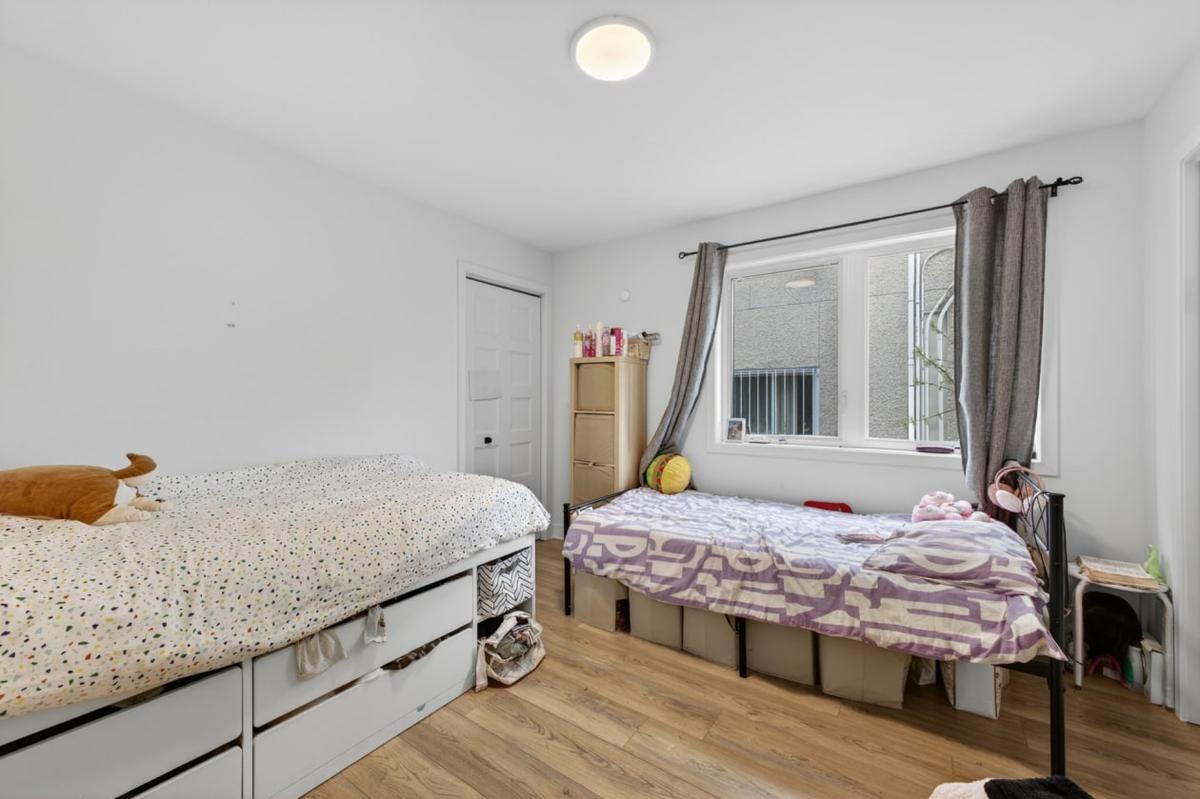 Chambre vue sous un autre angle