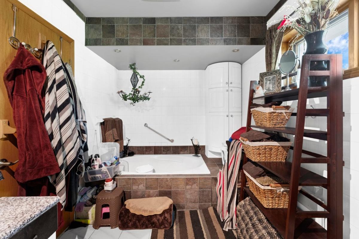 Salle de bain, autre angle