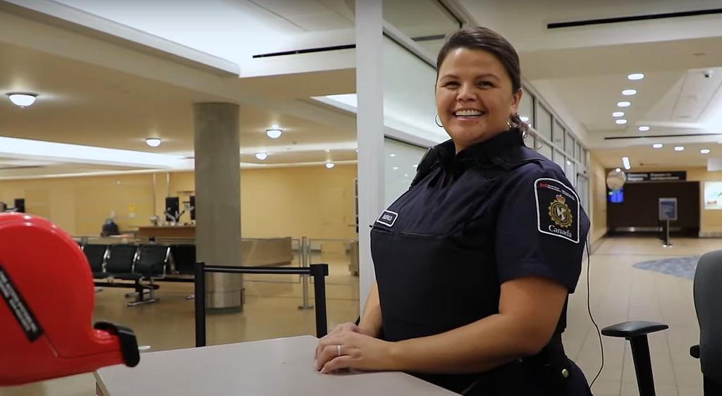 Stagiaire Agence des services frontaliers du Canada (ASFC)