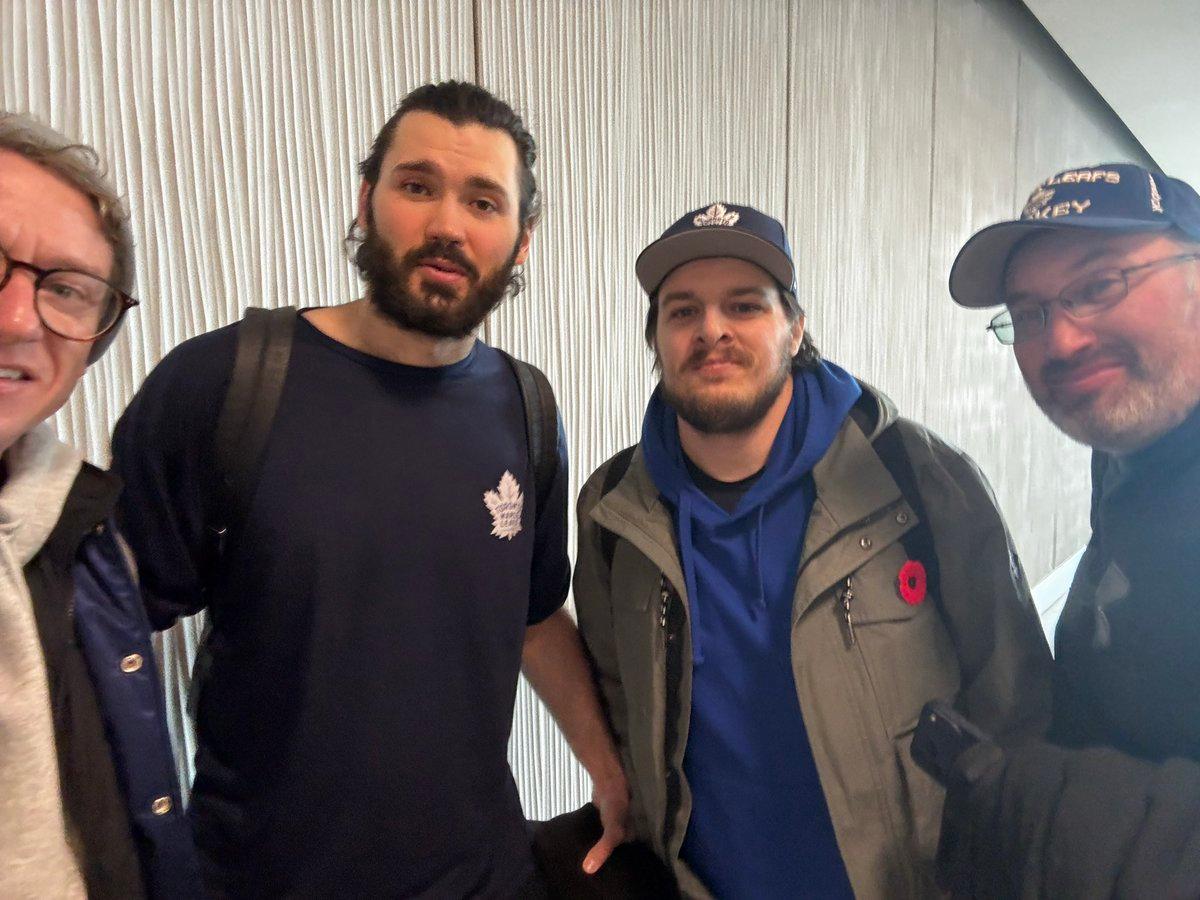 Kirill Marchenko and fans at the airport. 