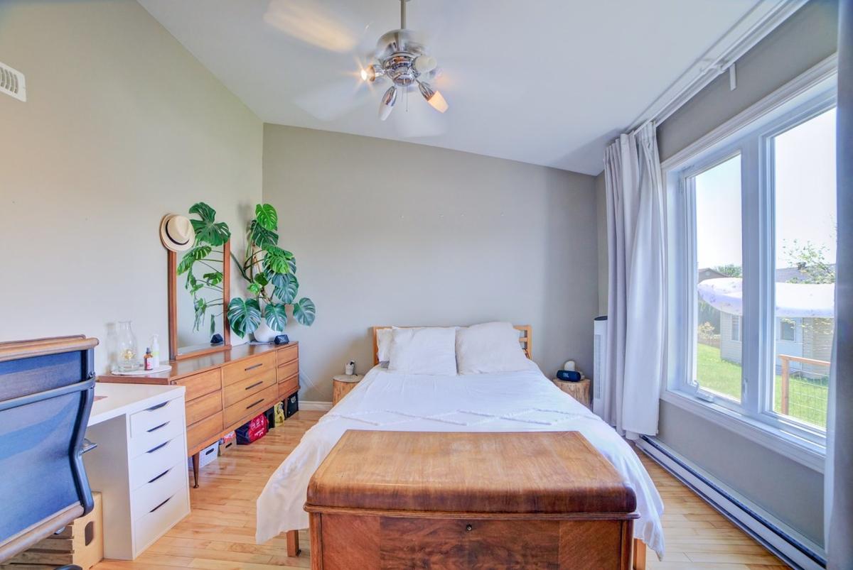 Autre vue de la chambre principale