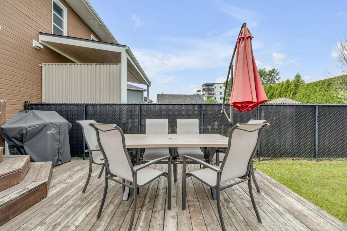 Vue de la terrasse en été