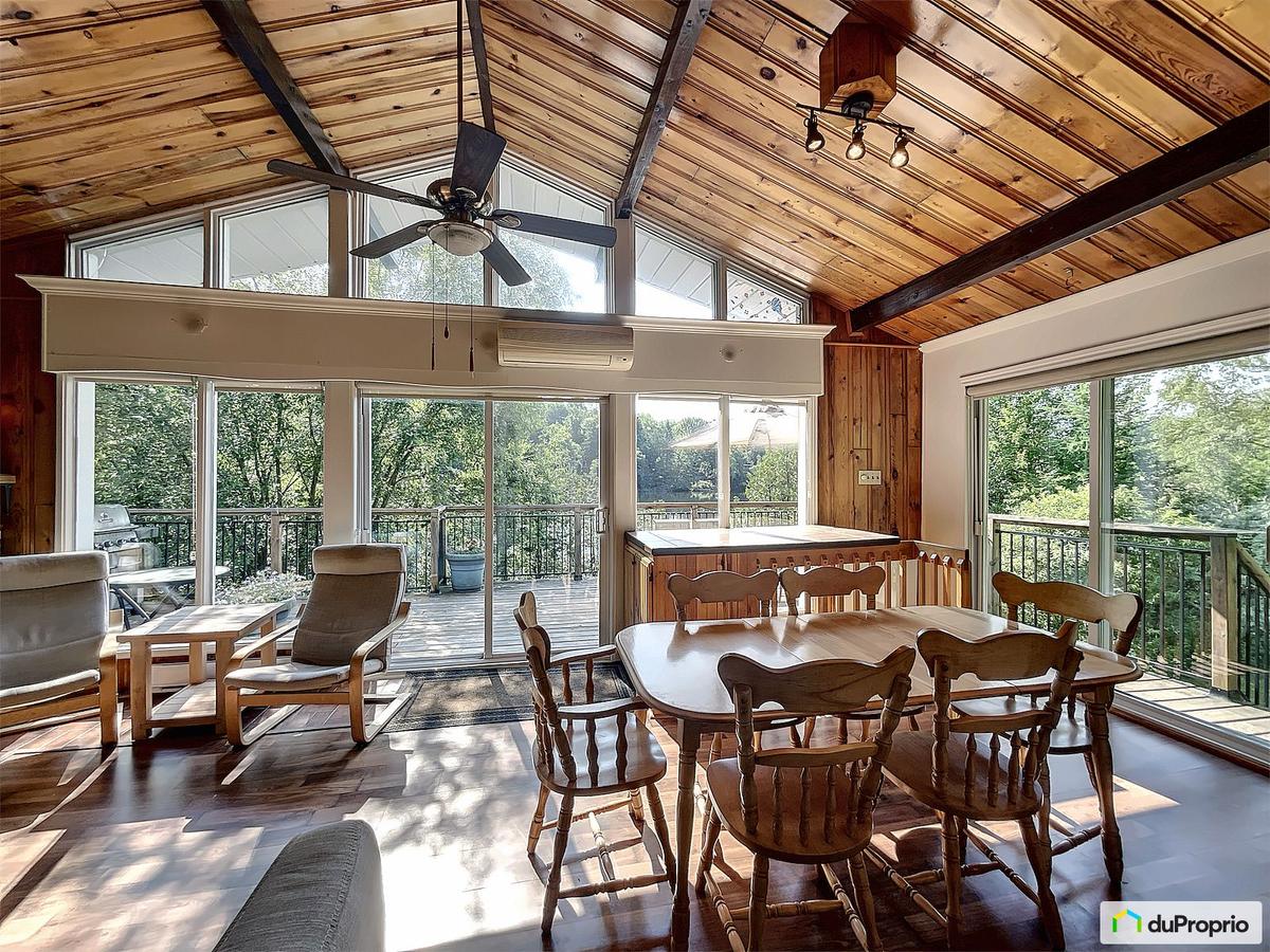 Guillaume Cyr vend son chalet à Austin