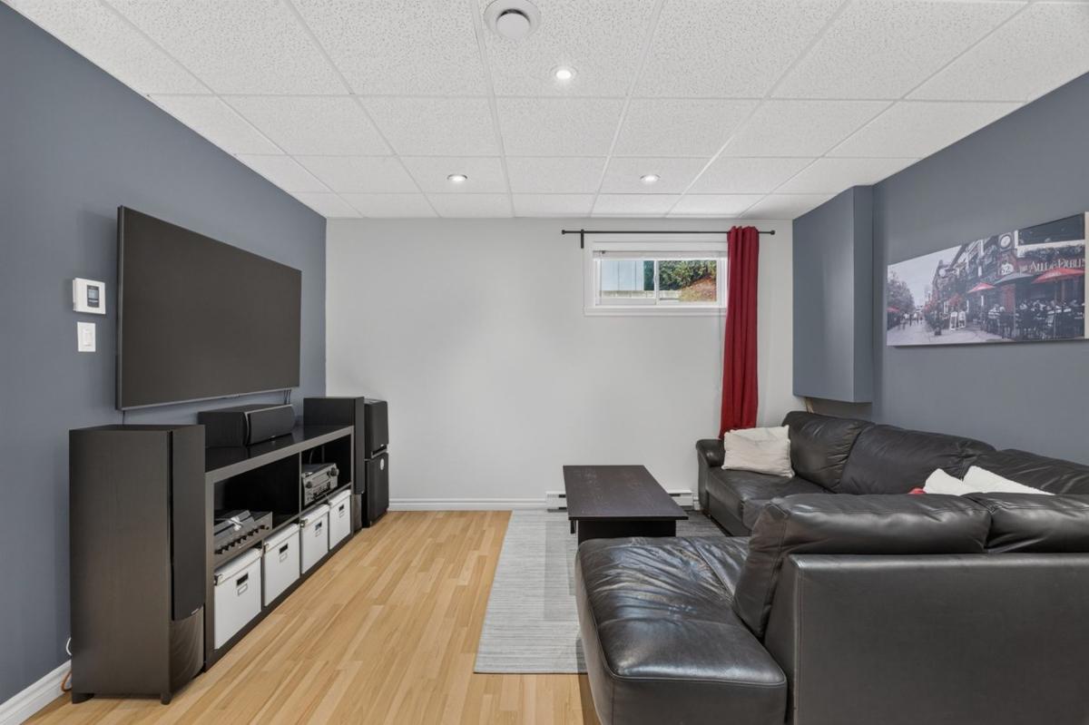 Salle familiale spacieuse