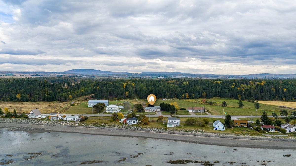 Survol de la propriété et de son environnement