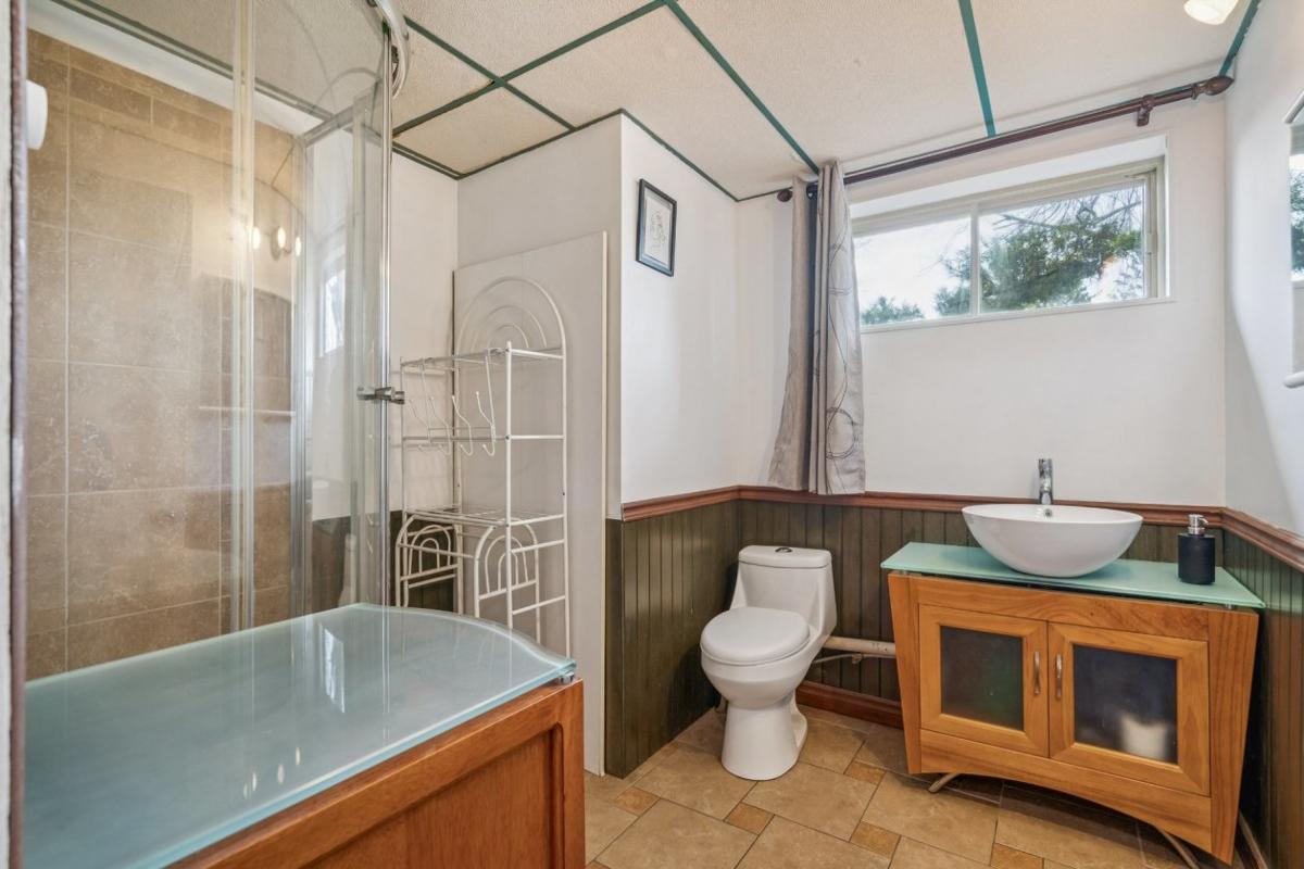 Salle de bain du sous-sol