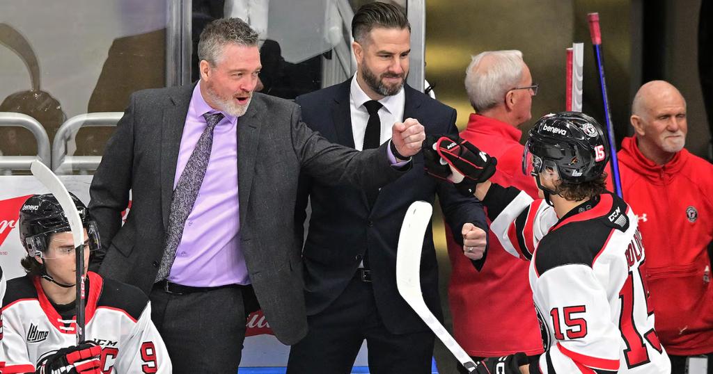 Patrick Roy, Simon Gagné et Zachary Bolduc avec les Remparts
