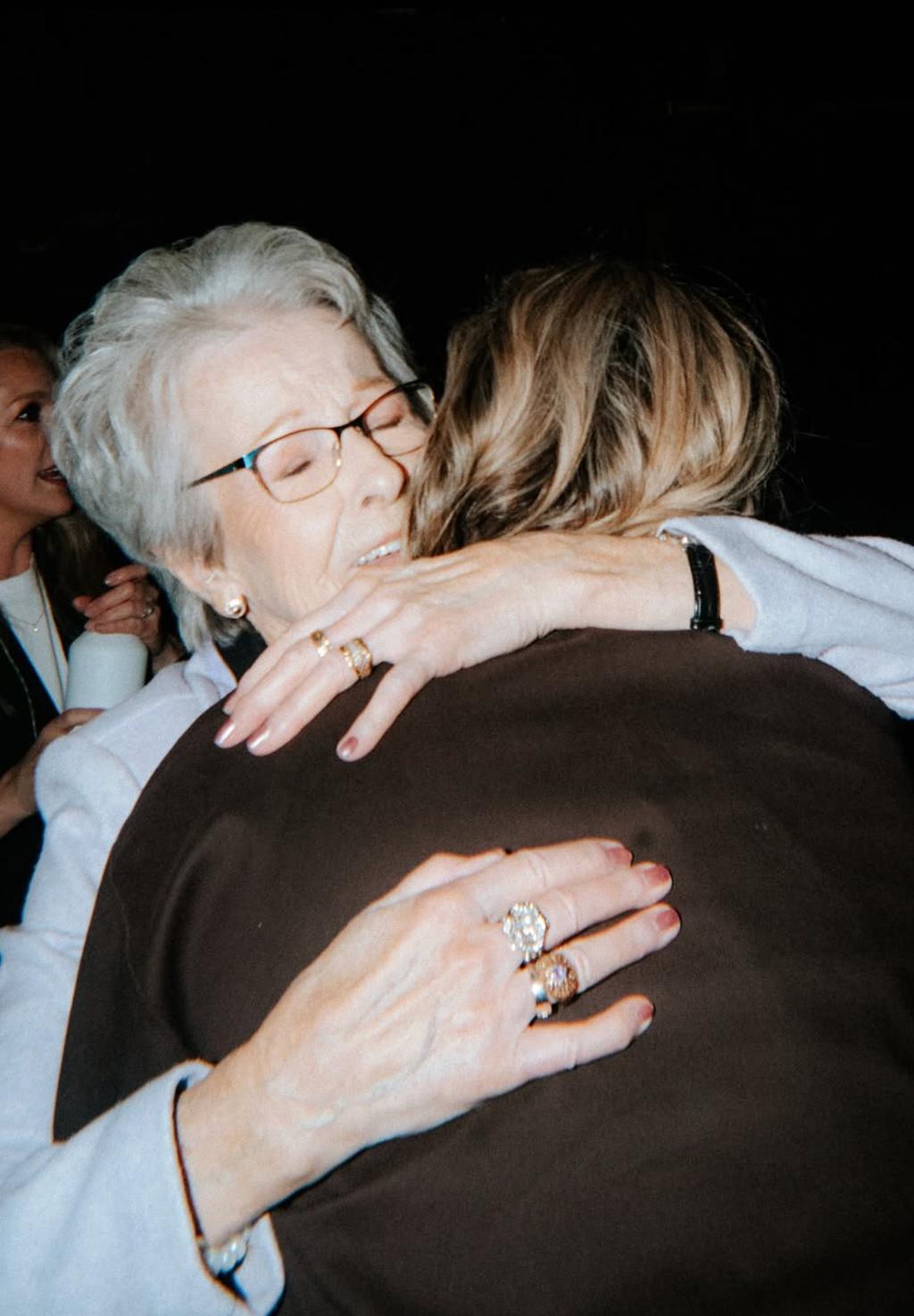 Marie-Philip Poulin et sa grand-mère