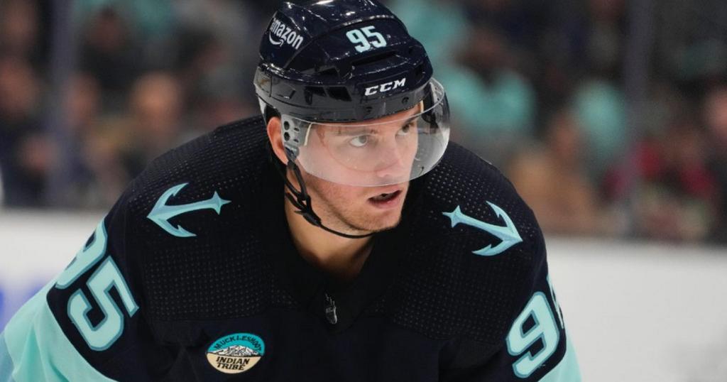 Andre Burakovsky. Seattle Kraken. Lindsey Wasson. AP.