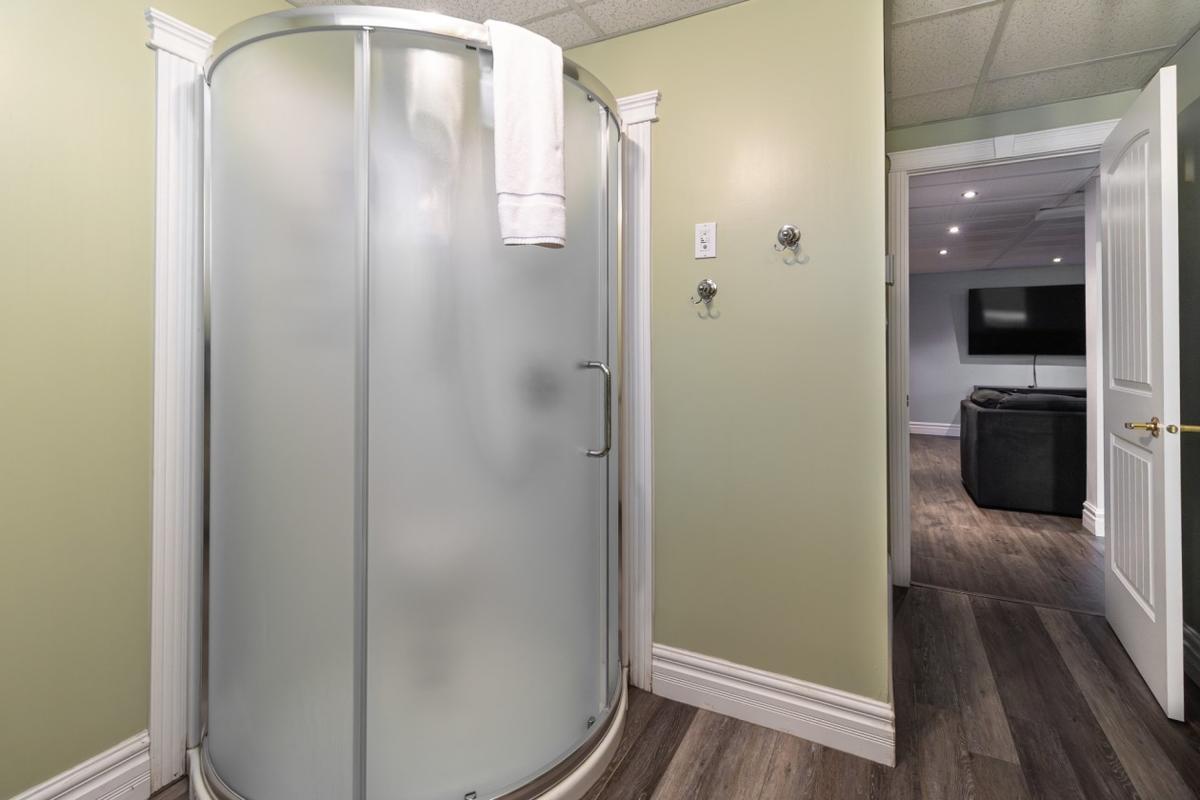 Autre salle de bain du niveau inférieur