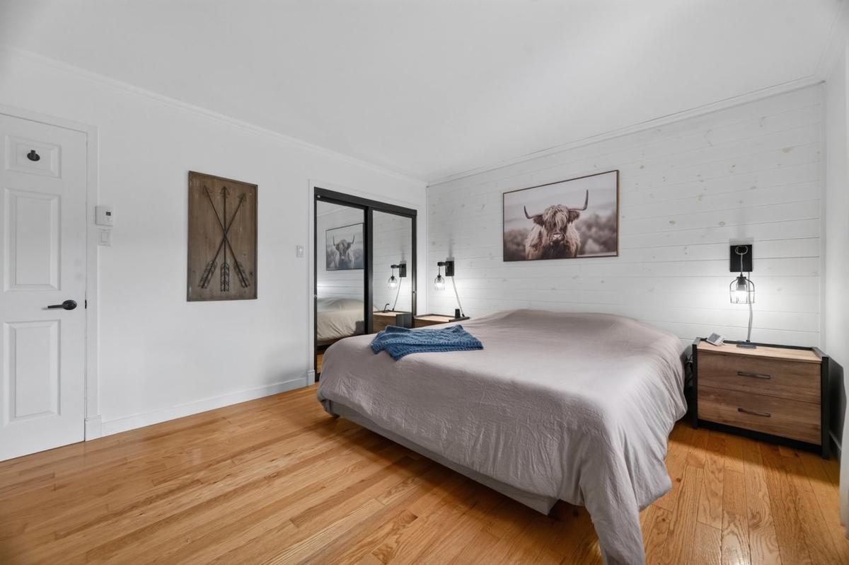 Autre angle de la chambre principale