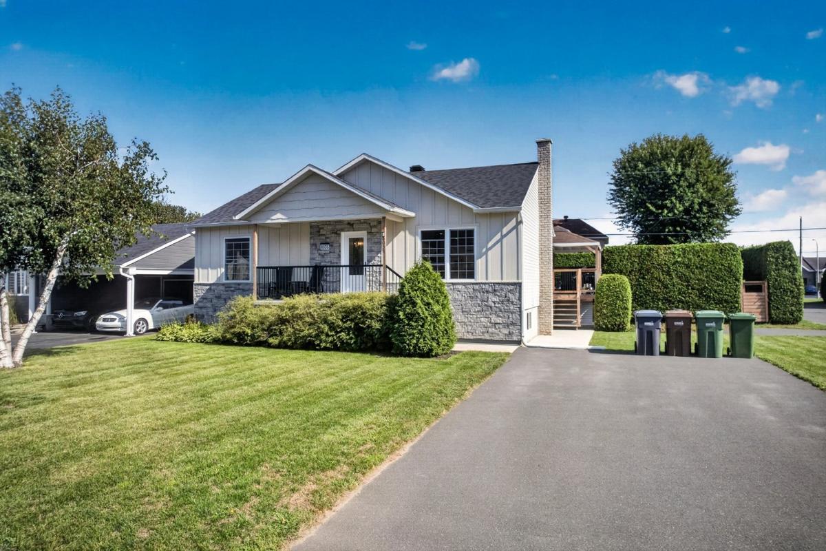 Vue rapprochée de la façade