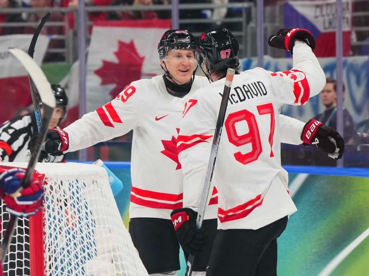 Nathan MacKinnon and Connor McDavid