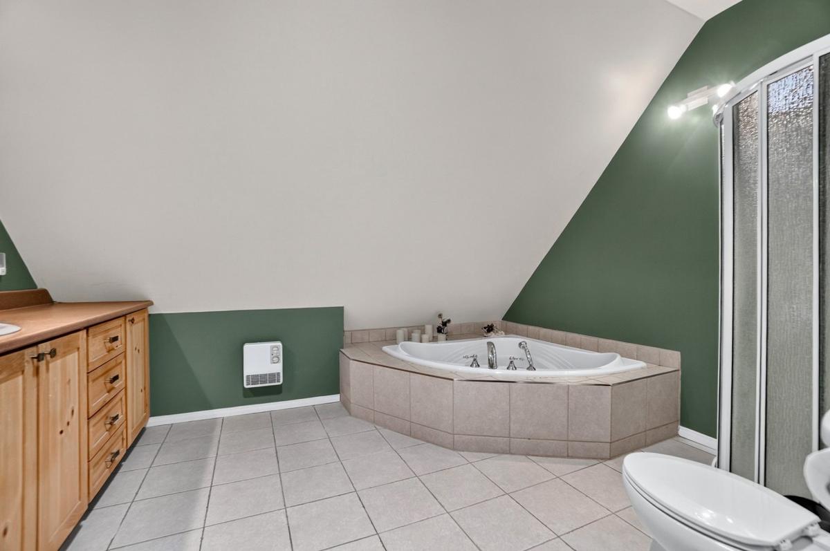 Salle de bains avec vanité