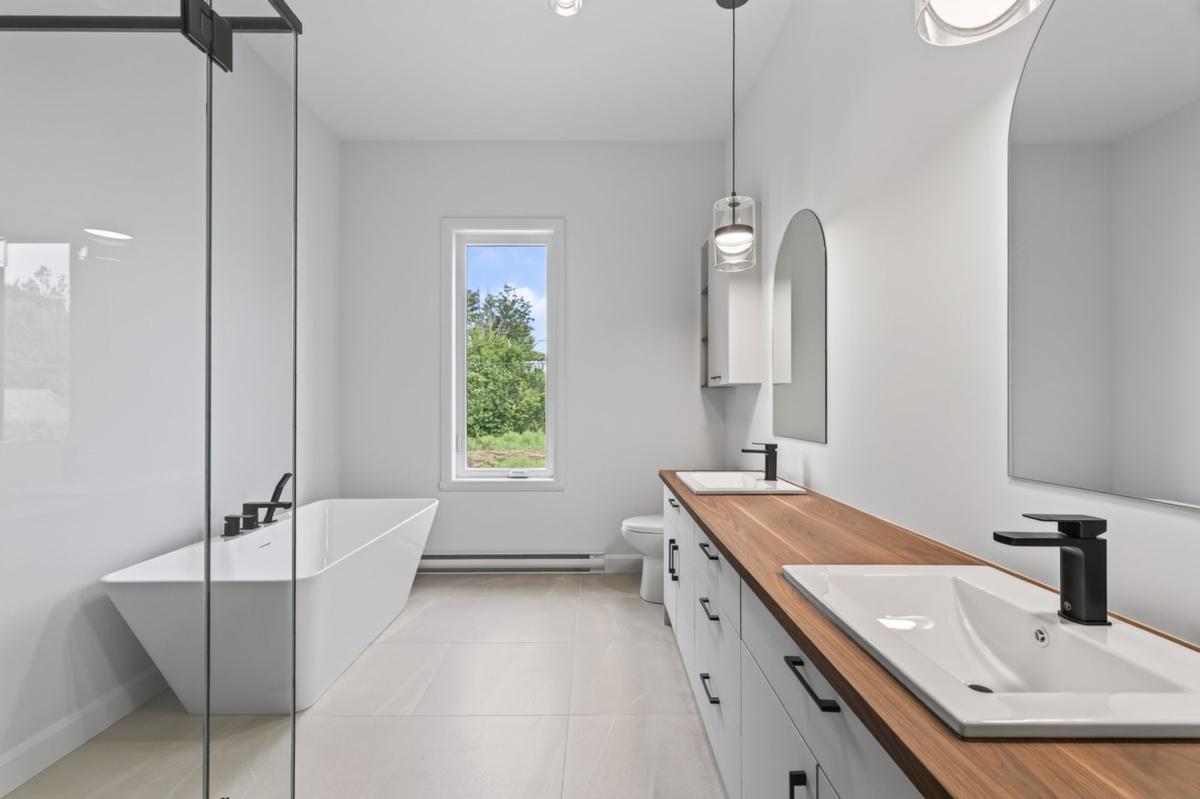 Finitions de la salle de bain