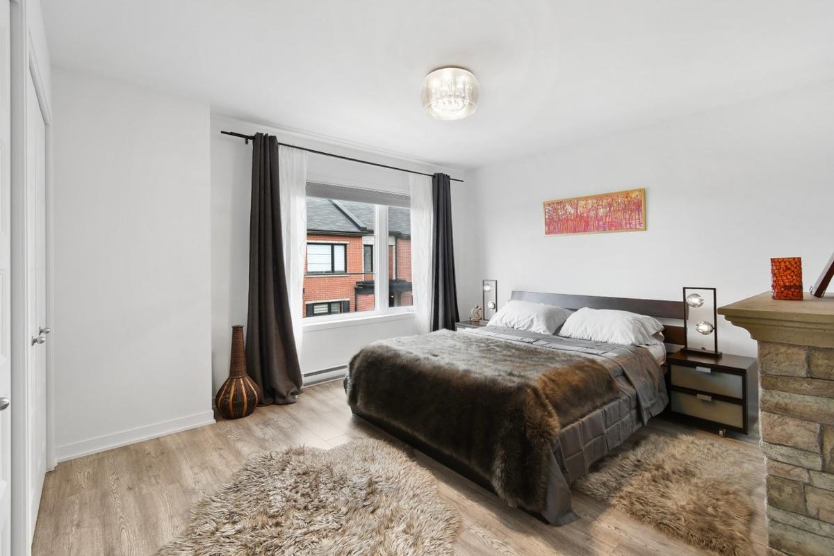 Chambre principale lumineuse