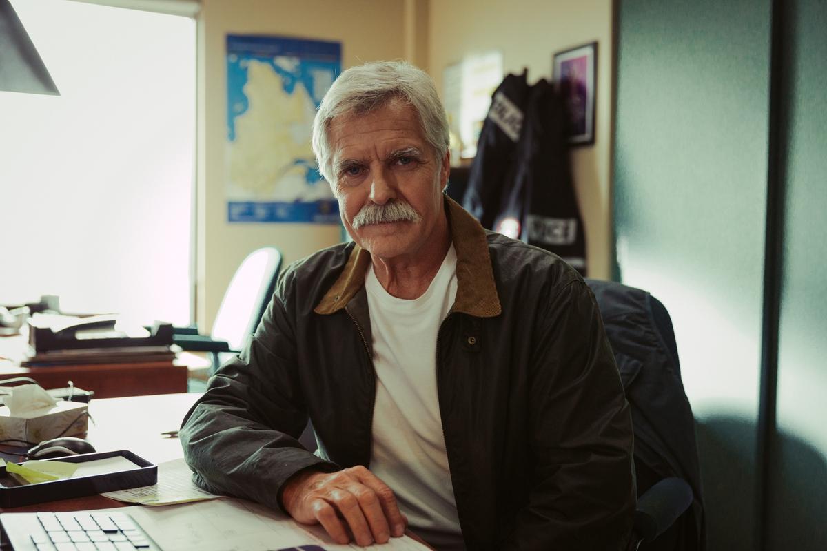 Henry Czerny dans Bon Cop, Bad Cop