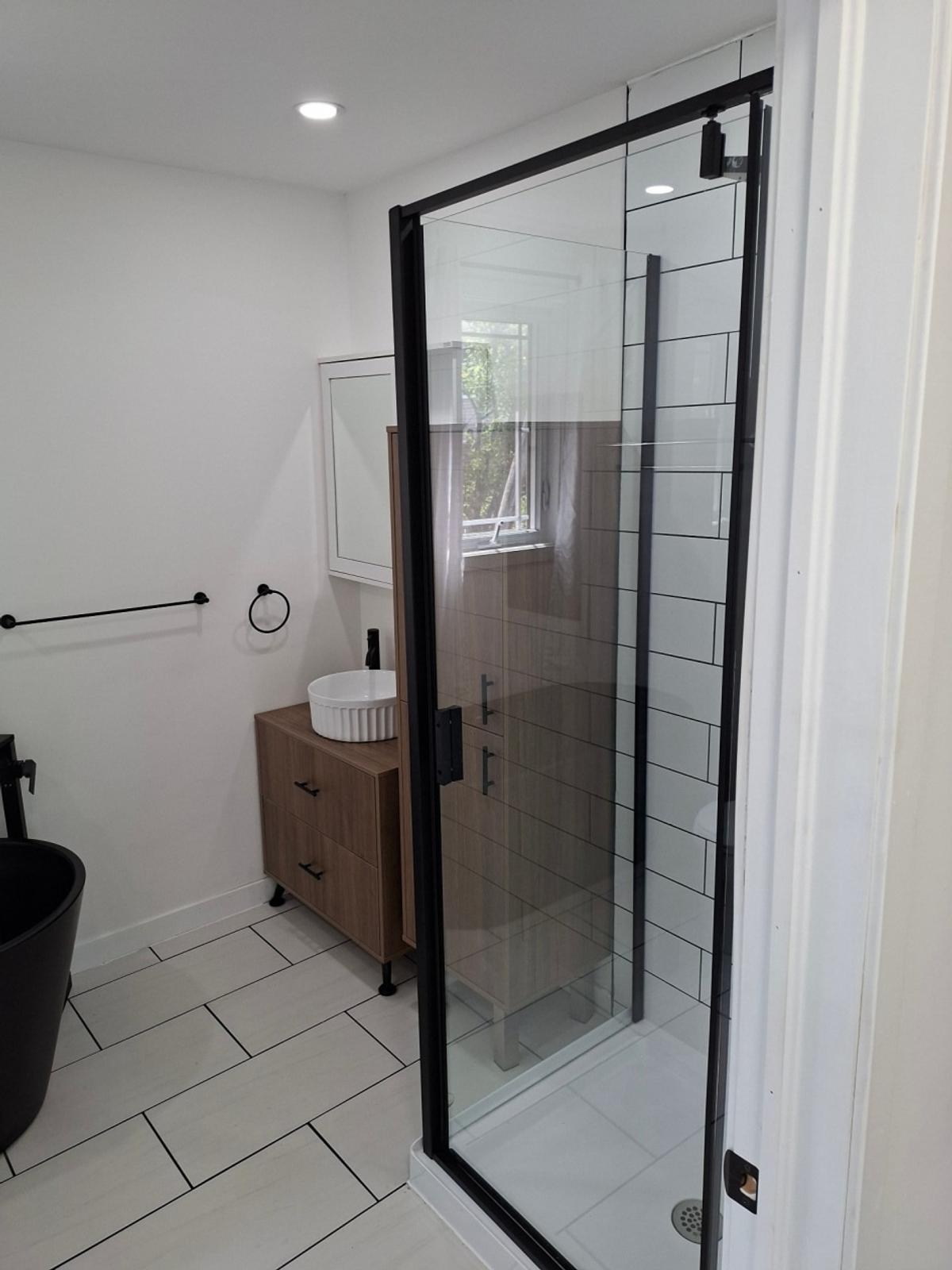 Salle de bain contemporaine