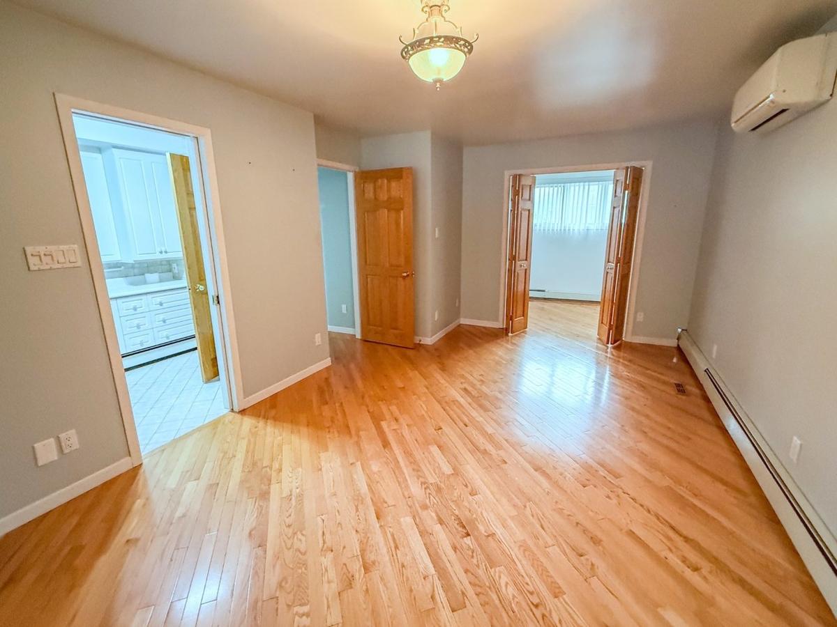 Chambre principale avec walk-in