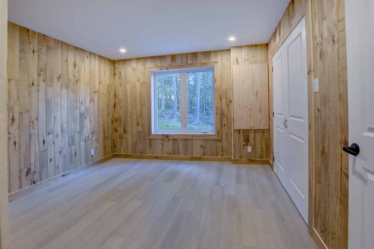 Autre vue de la chambre principale