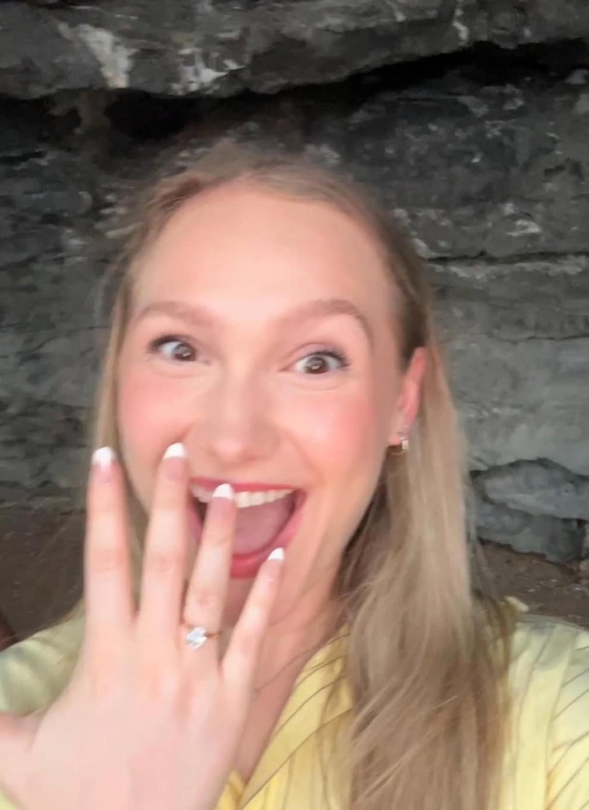 Victoria Sénéchal de Star Académie est fiancée