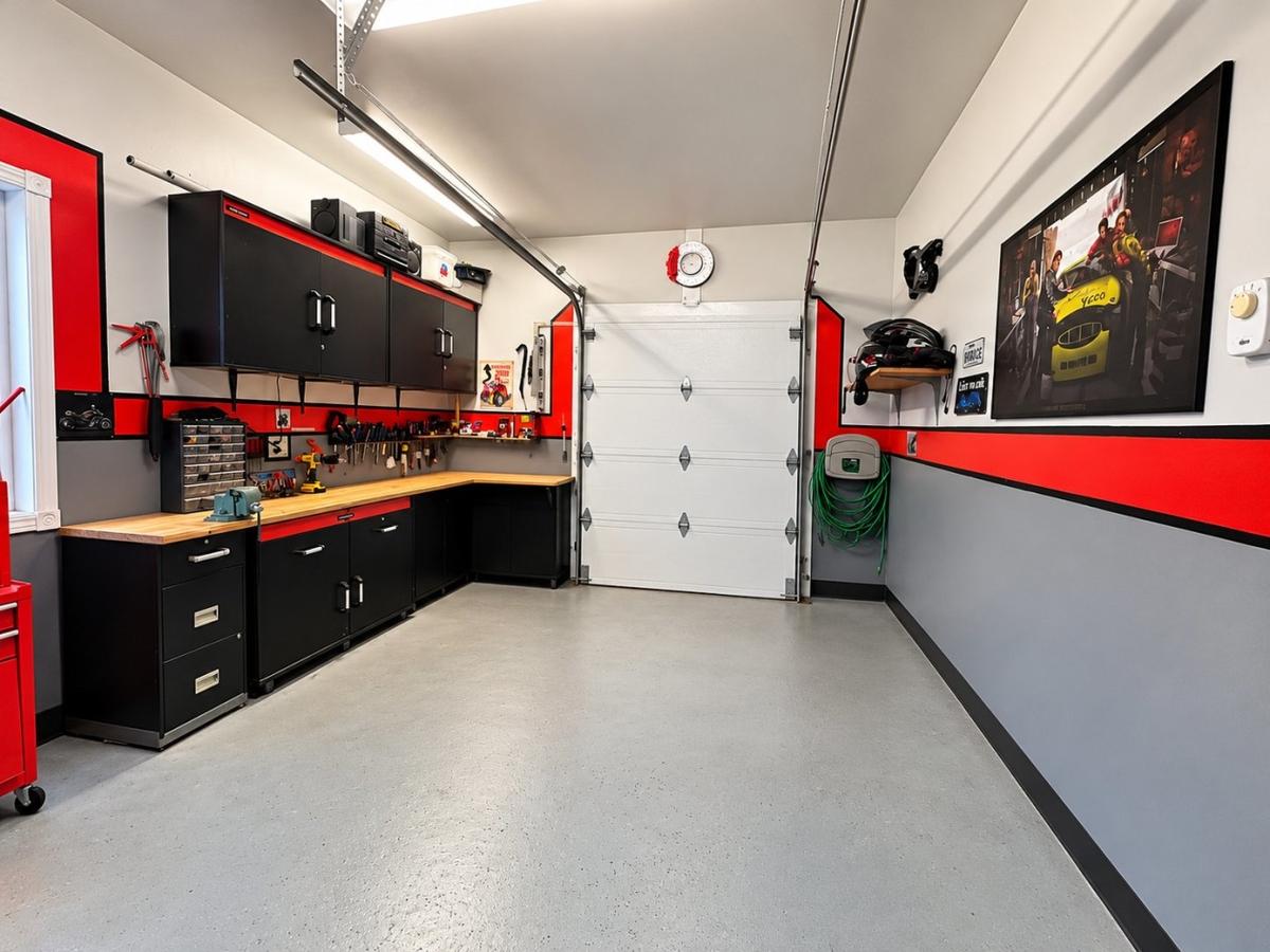 Le garage et ses accès
