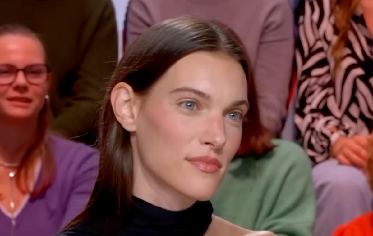 Charlotte Cardin lors de son passage à Quotidien