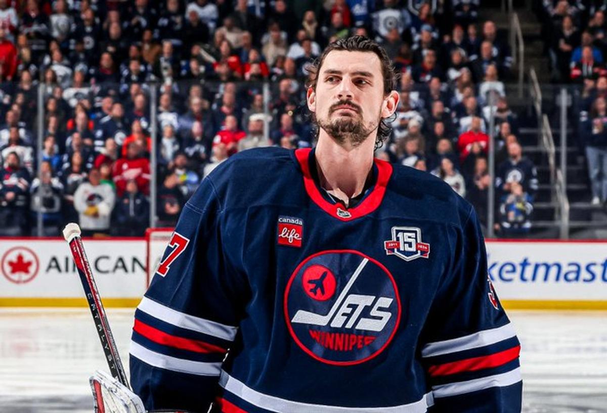 Connor Hellebuyck