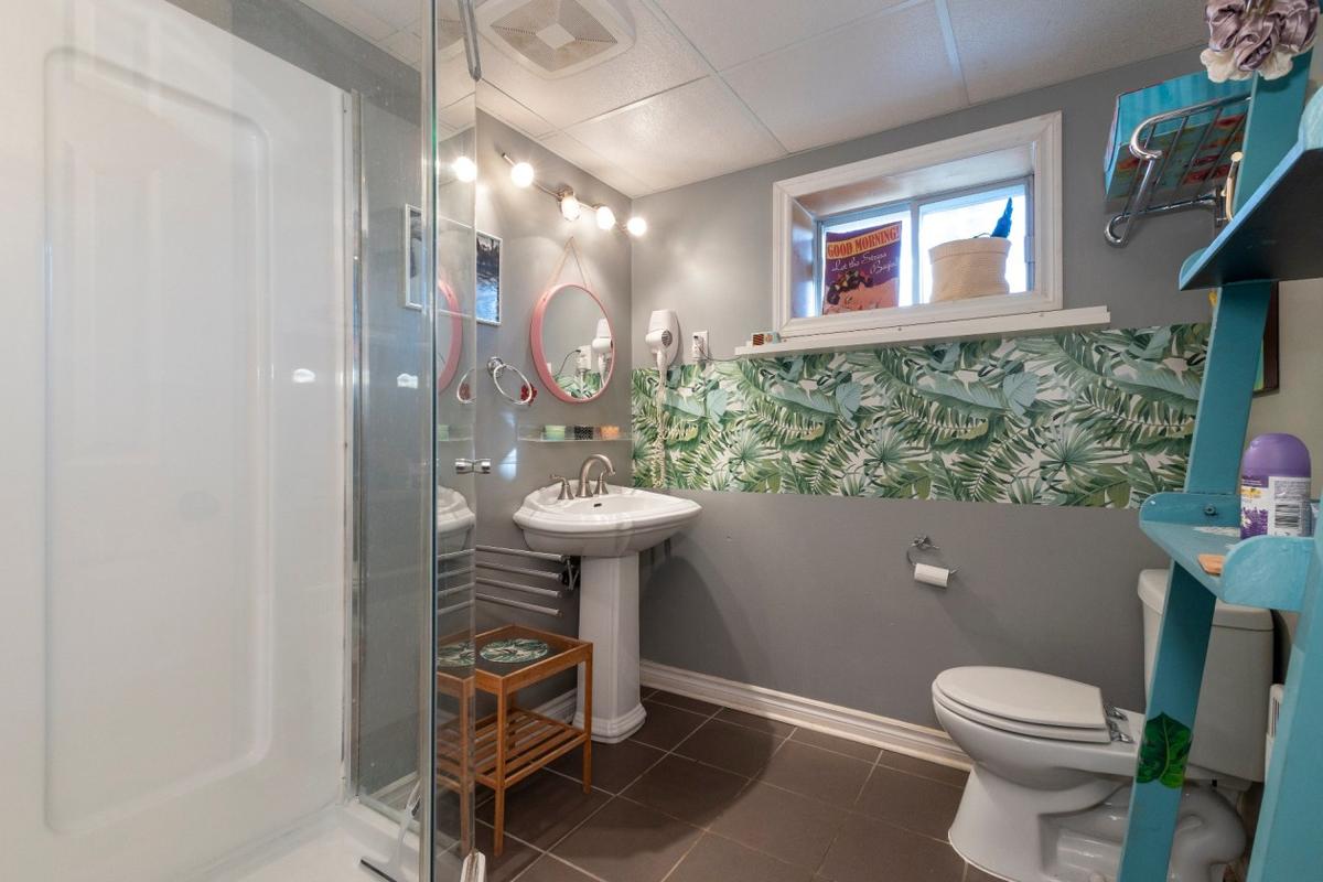 Salle de bain au sous-sol