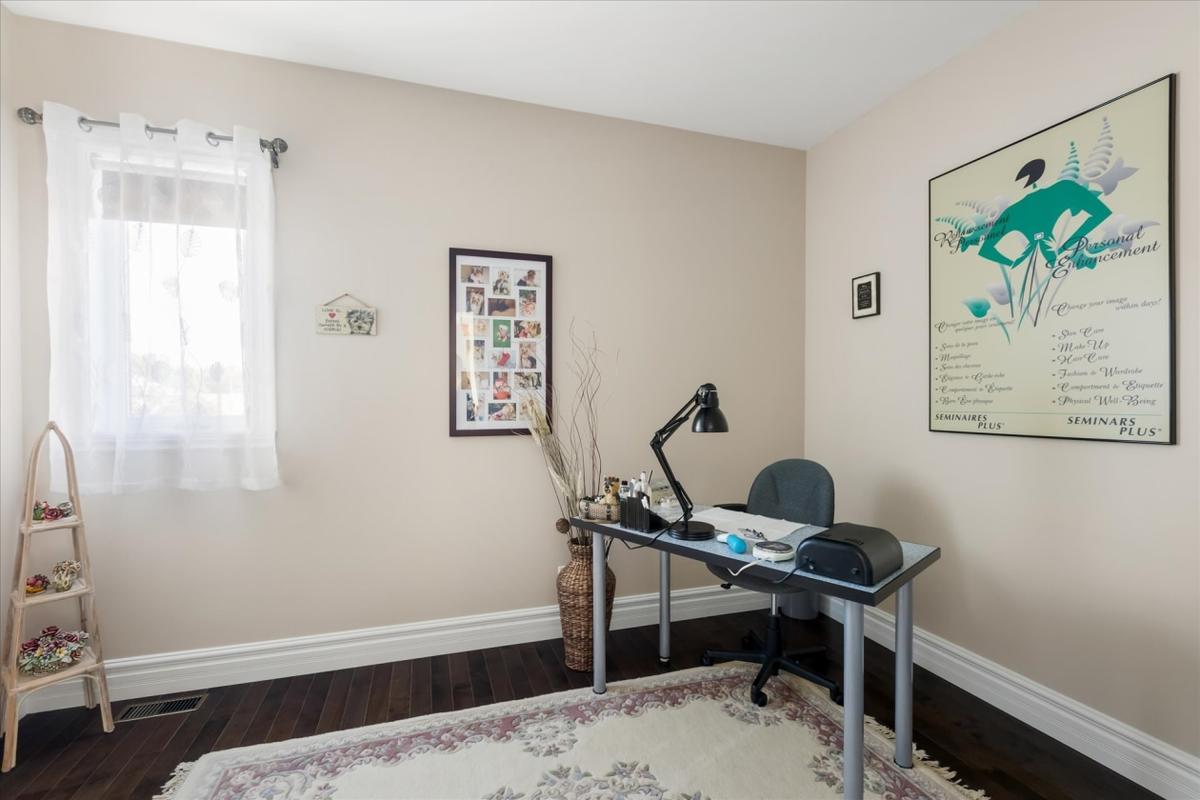 Chambre avec belle fenestration