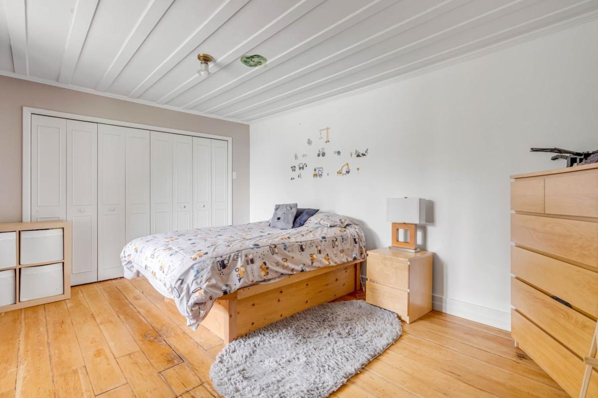 Chambre avec cachet d'époque