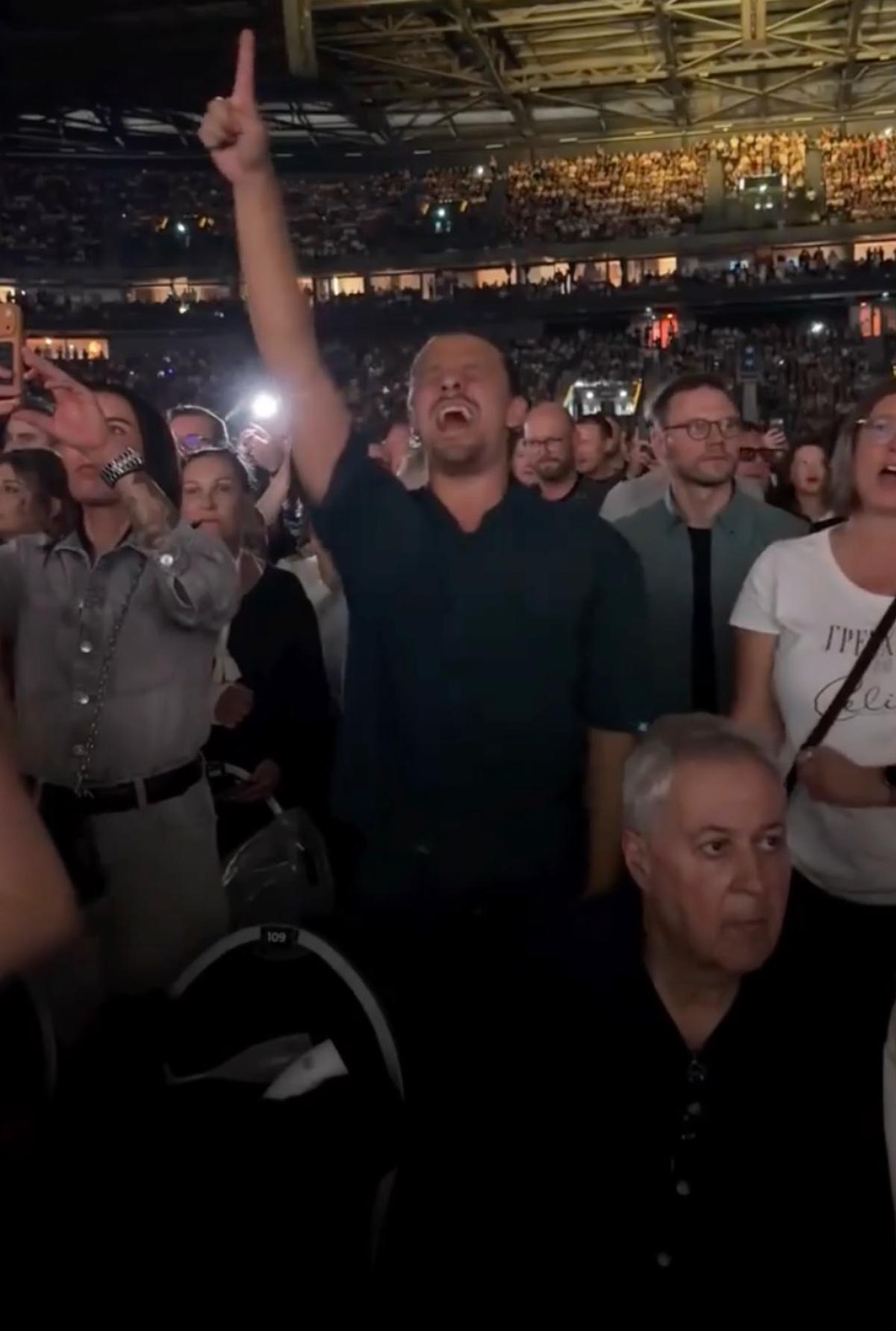 Paul Arcand à un spectacle de Céline Dion