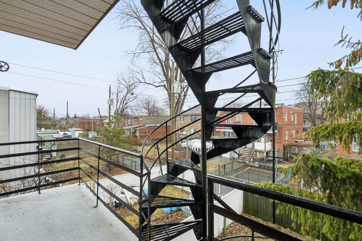 Balcon donnant sur l'extérieur