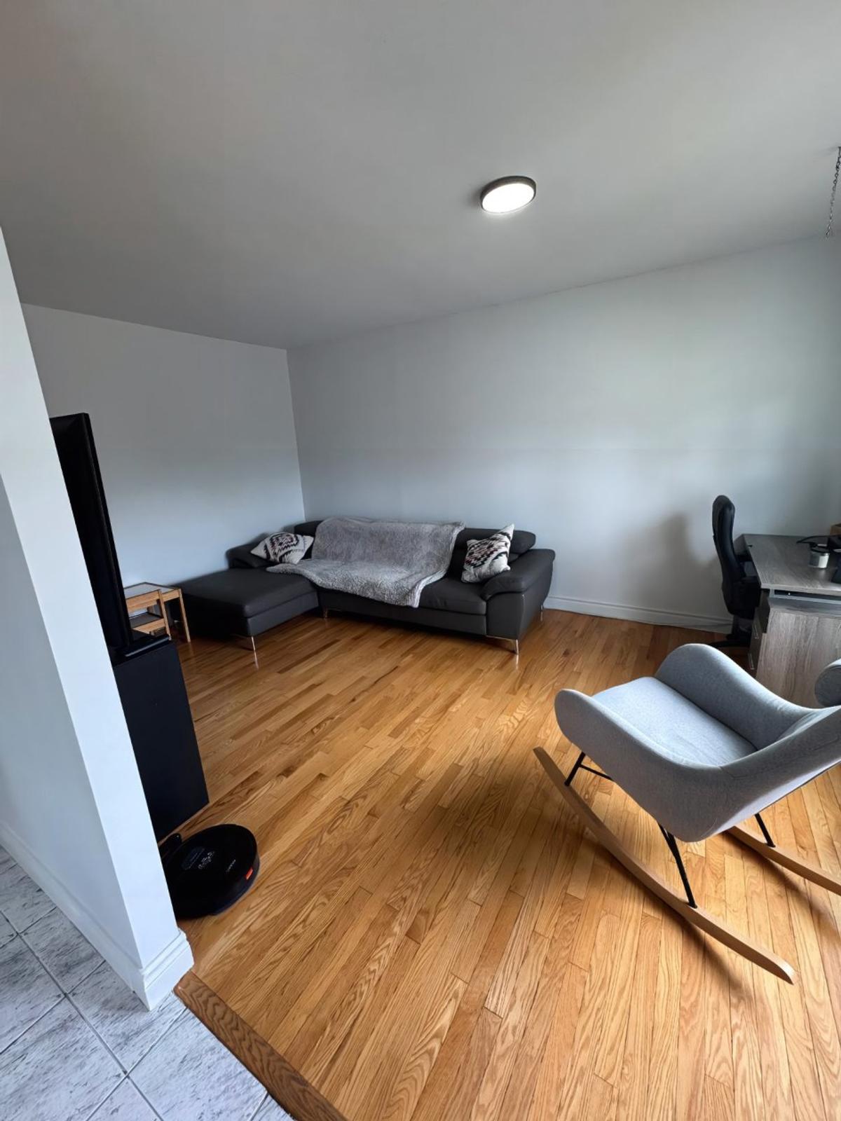 Autre angle du salon