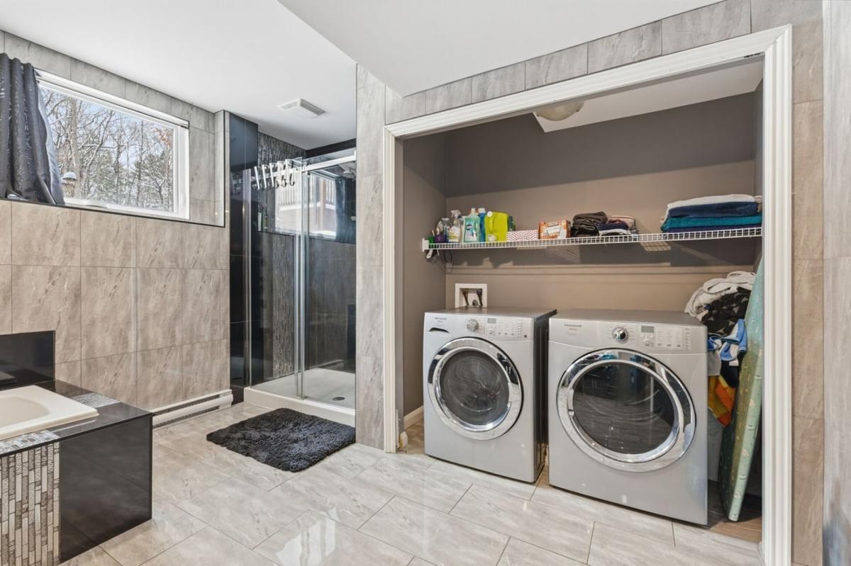 Détail salle de bain du logement