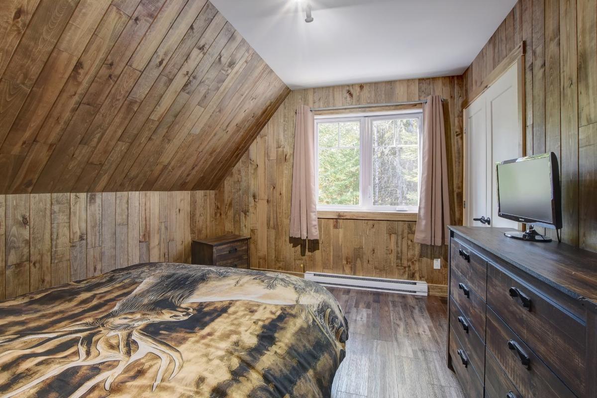 Chambre à l'étage baignée de lumière