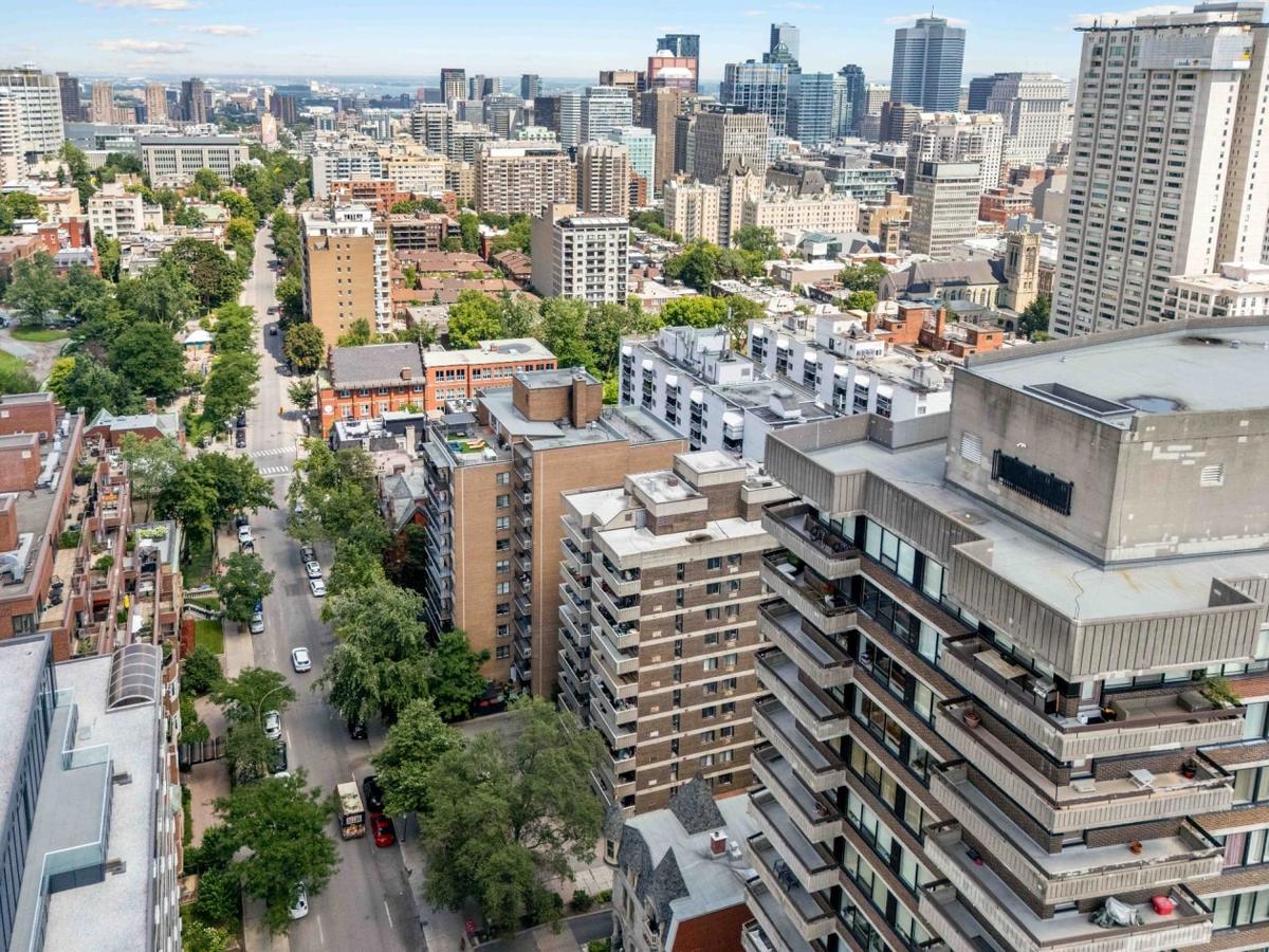 Vue aérienne montrant la proximité du mont Royal