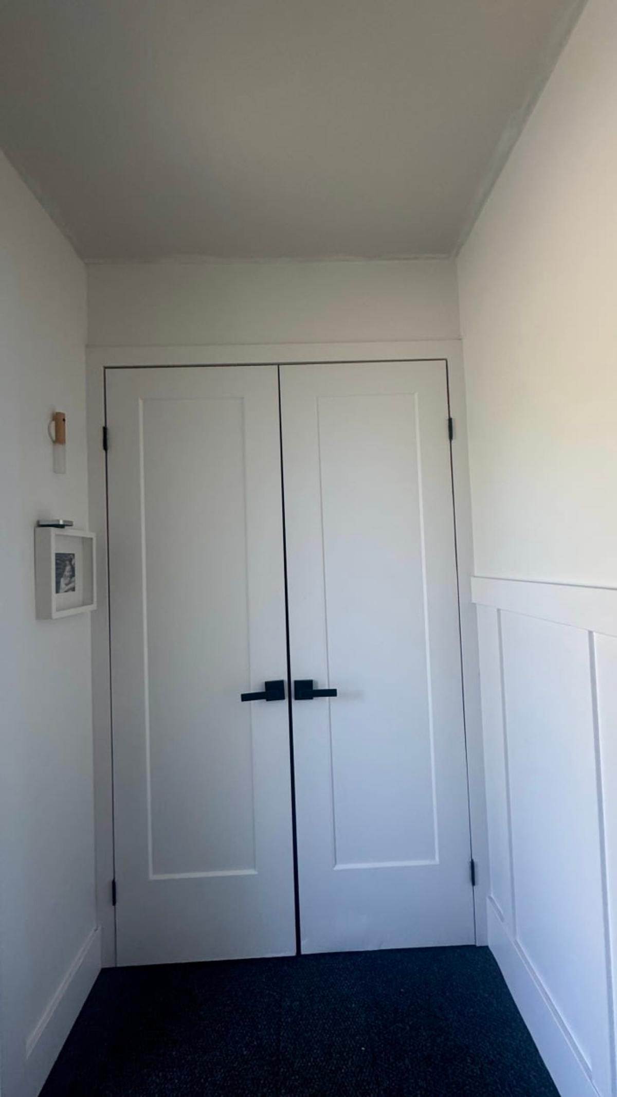 Détail de l'entrée et de l'allée
