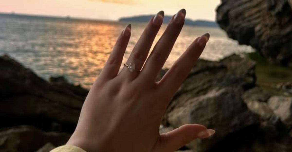 Victoria Sénéchal de Star Académie est fiancée