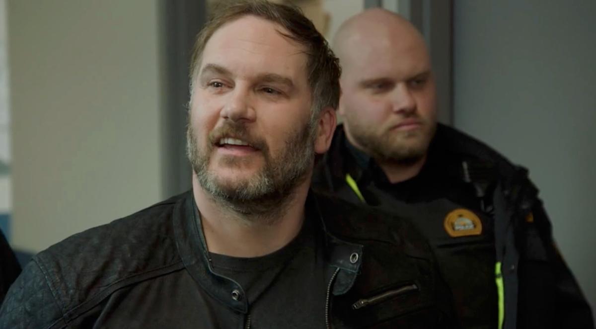 Karl Farah dans Antigang