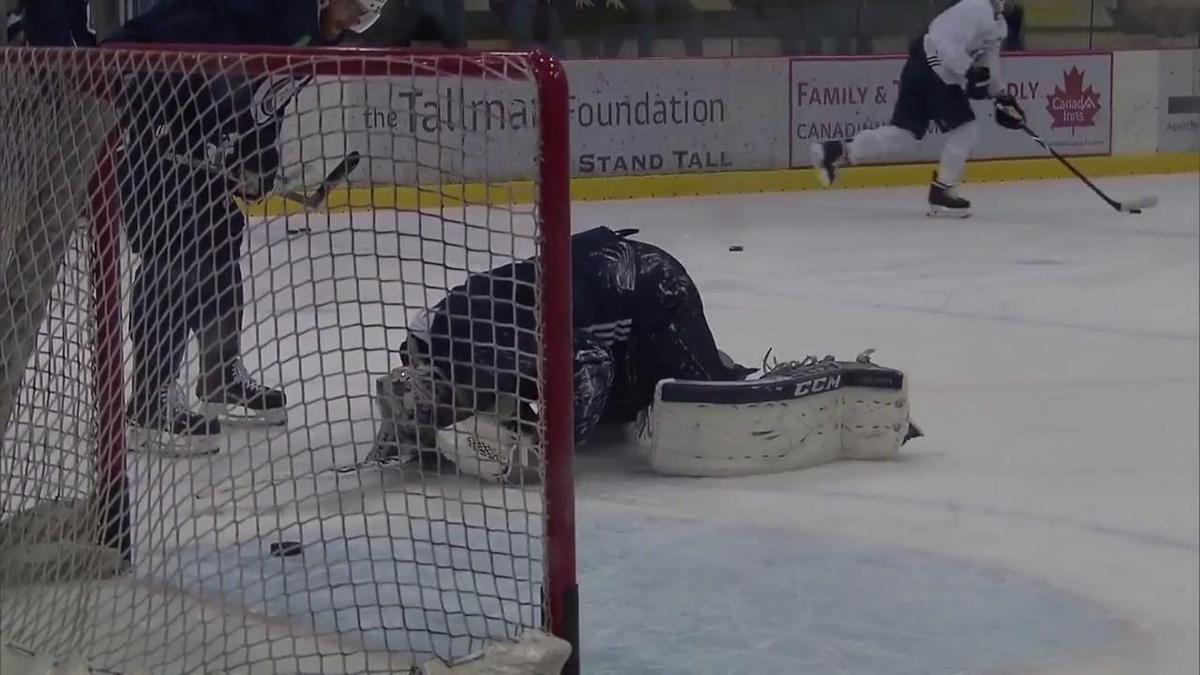 Connor Hellebuyck 