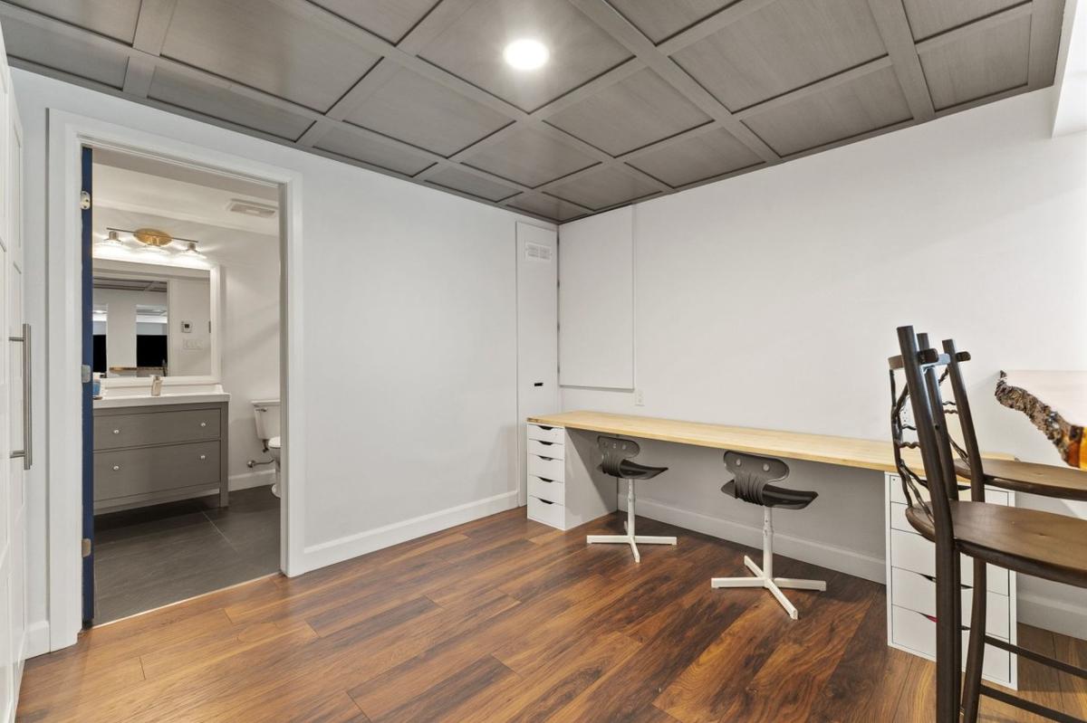 Bureau au sous-sol
