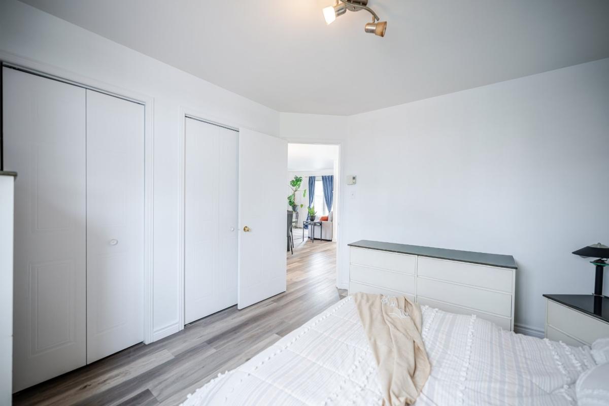 Chambre vue sous un autre angle