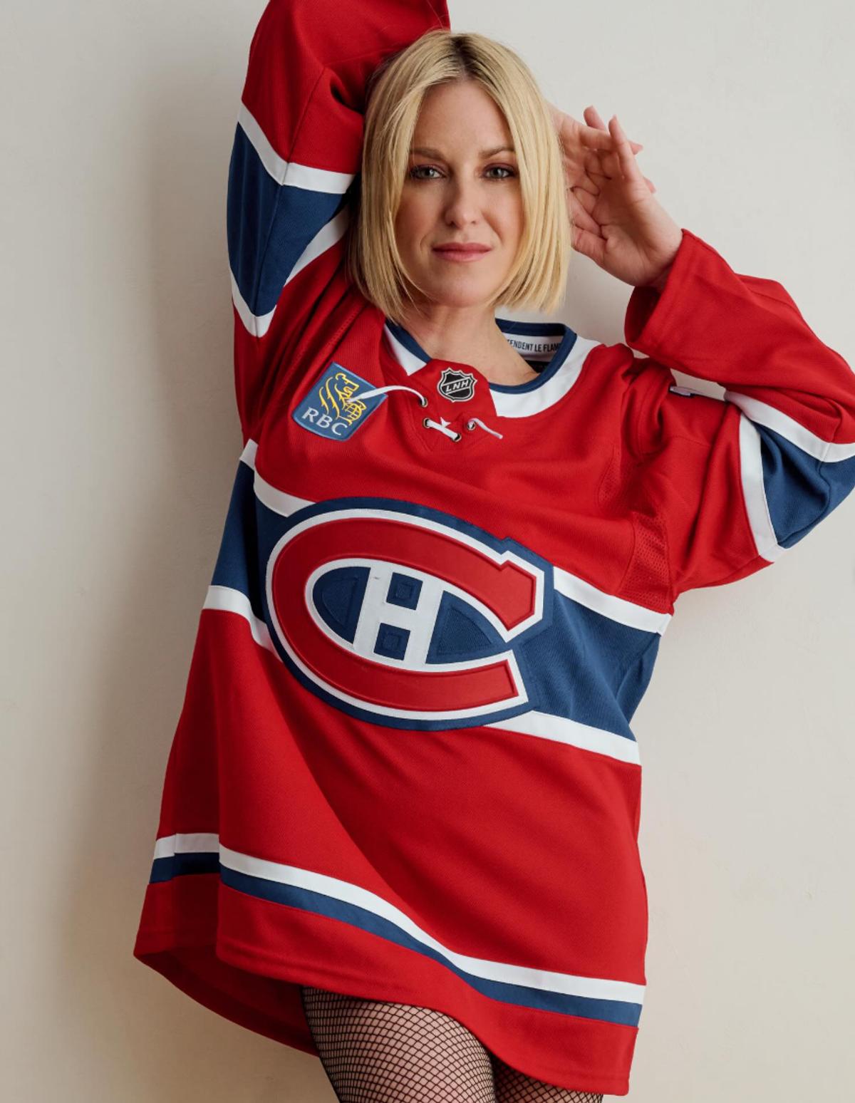 Émily Bégin dans un chandail des Canadiens de Montréal