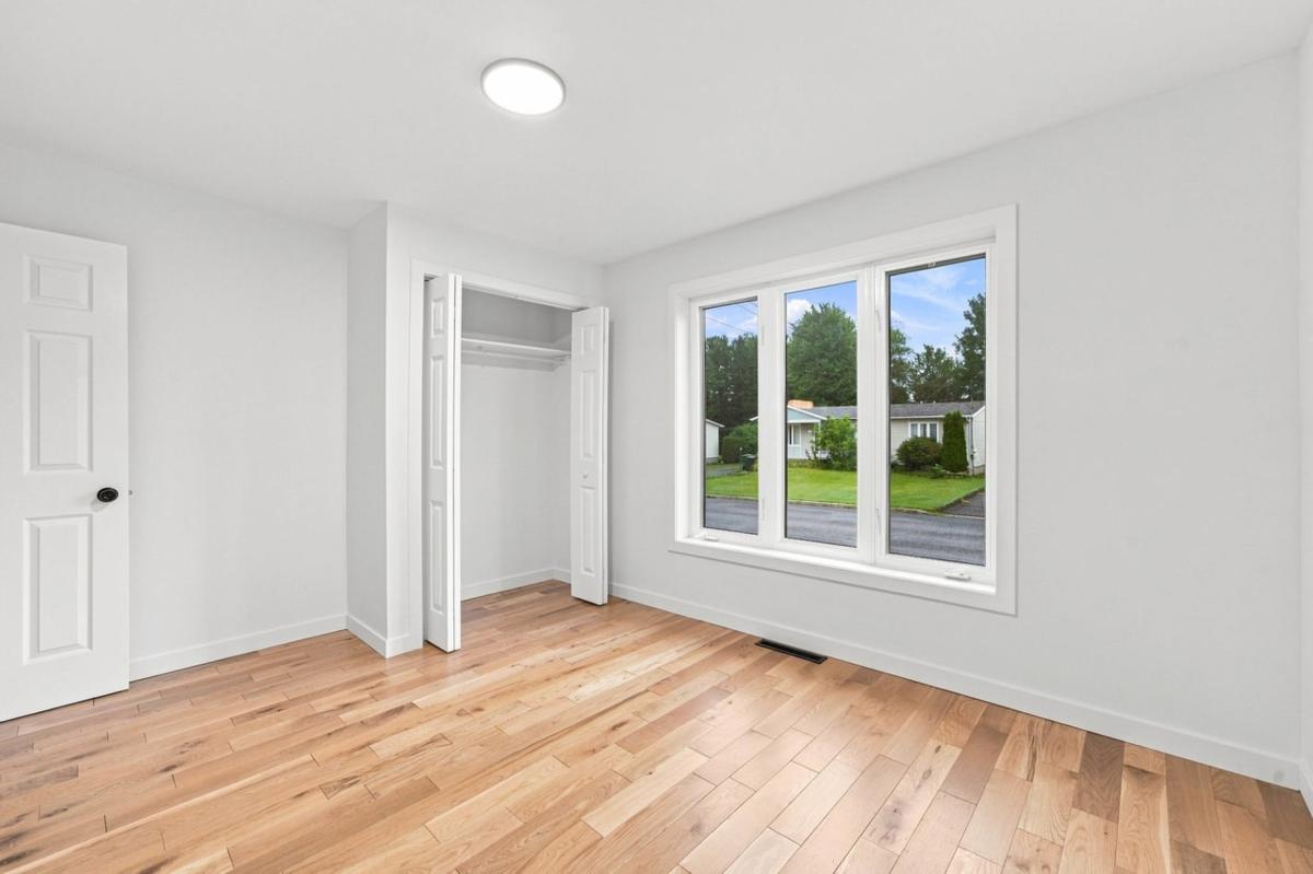 Autre vue de la chambre principale