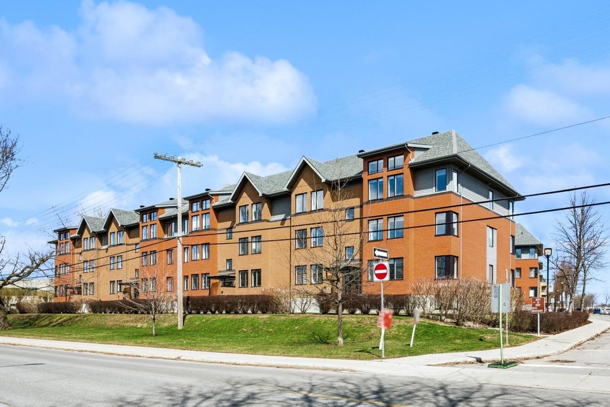 Façade du condo sur le boulevard Bouchard