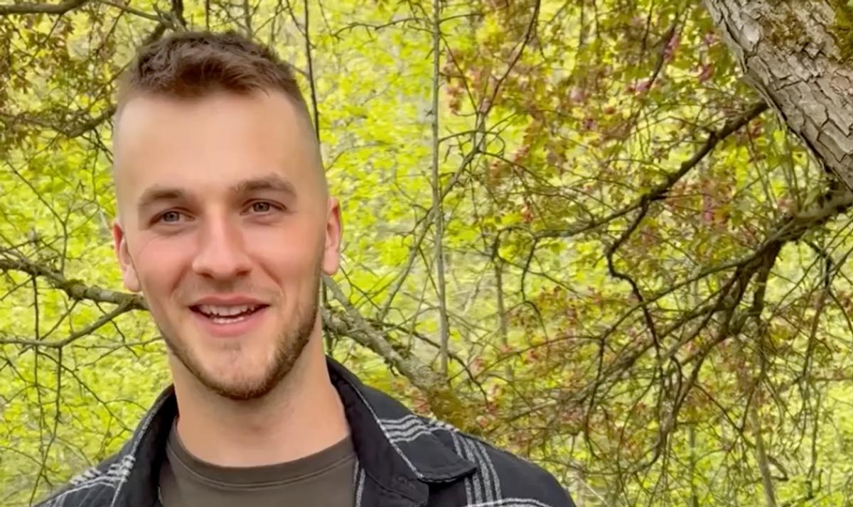 Nathan de l'Amour est dans le pré