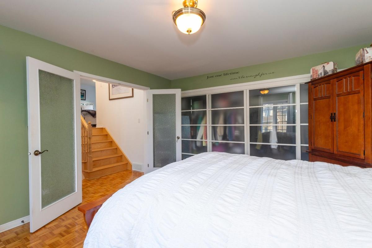 Autre vue de la chambre principale