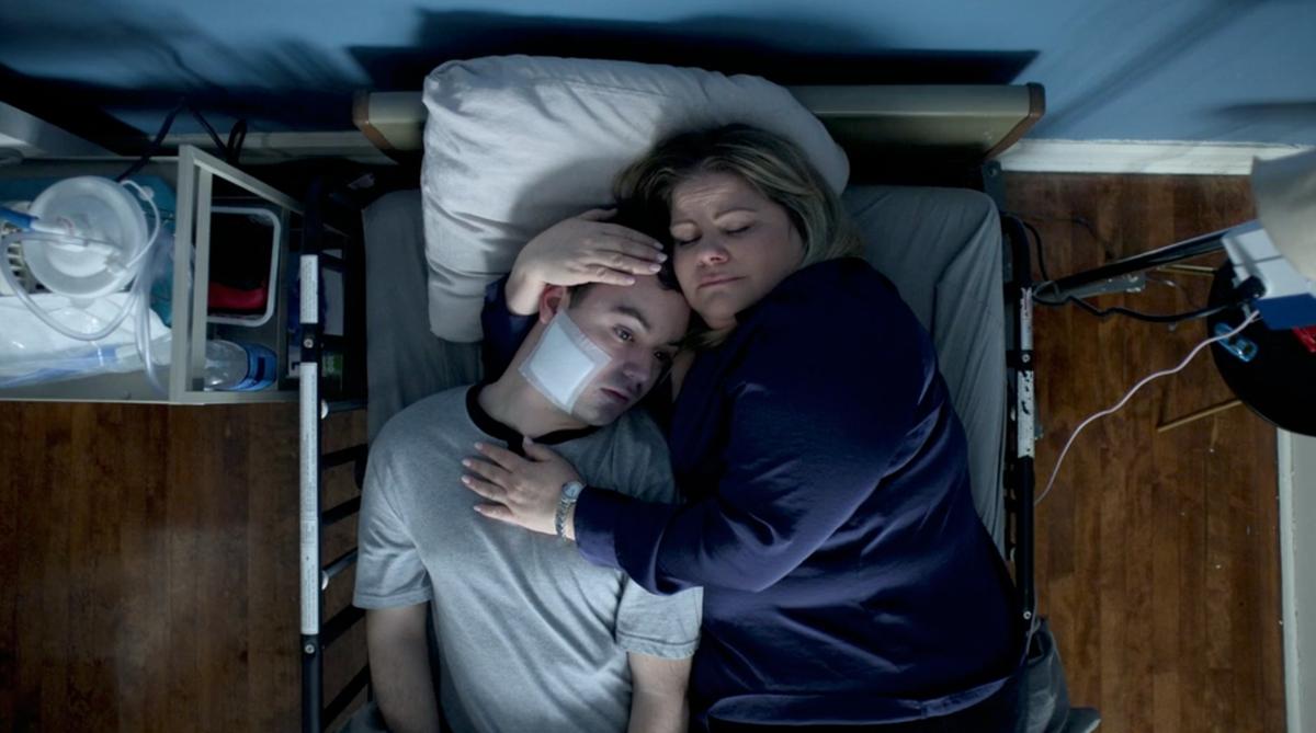 Benjamin Gratton et Geneviève Schmidt dans STAT