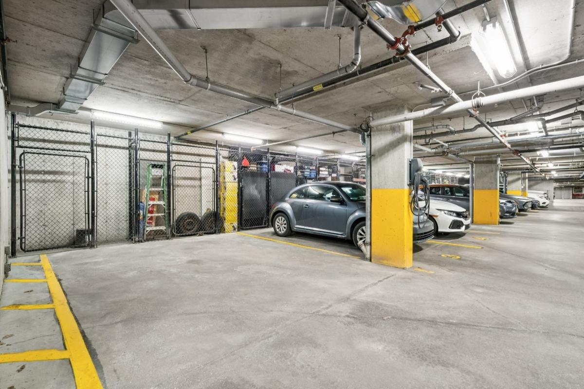 Garage de presque double largeur